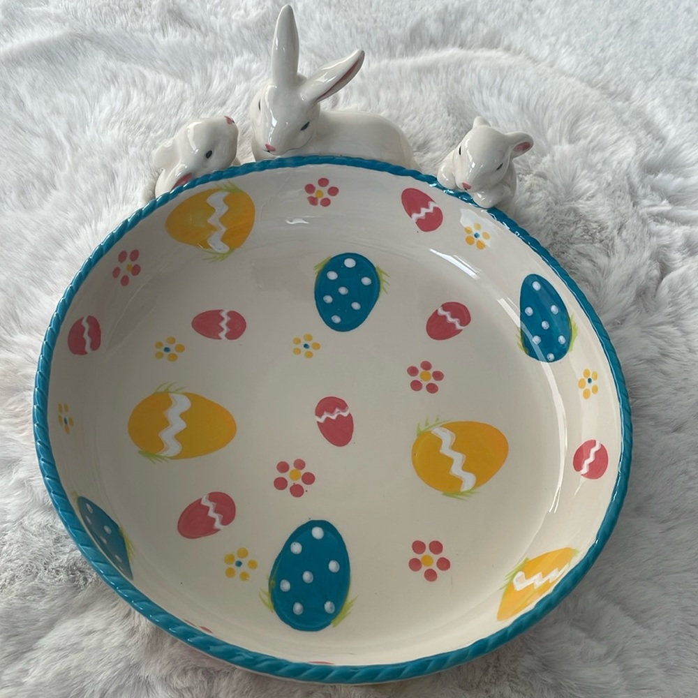Temptations by Tara Old World Easter bake/serving bowl